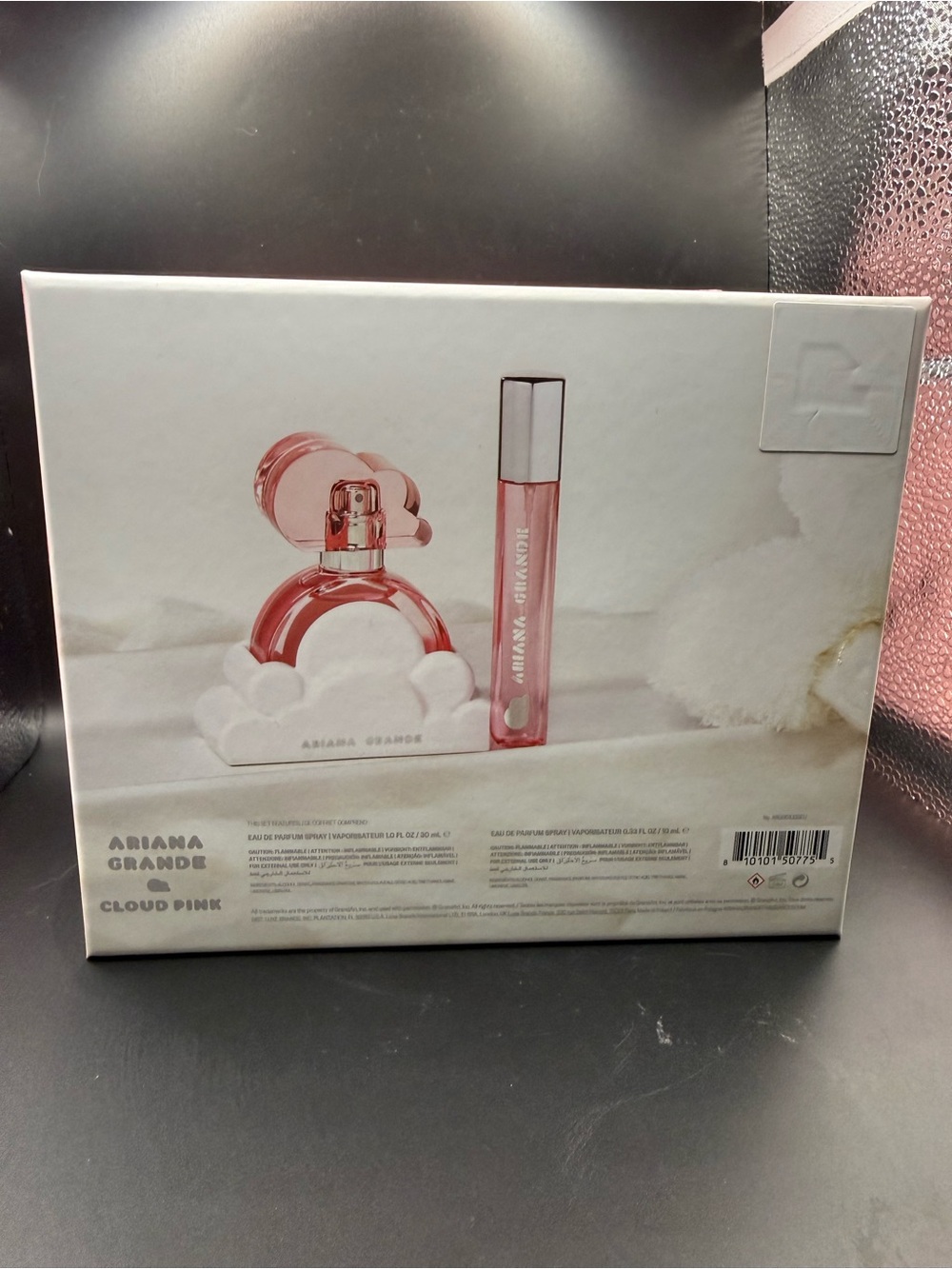 Ariana Grande Pink Cloud Fragrance Set with Pink Bottle & Roller - Picture 2 of 2